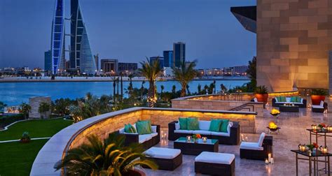 luxury hotel in bahrain